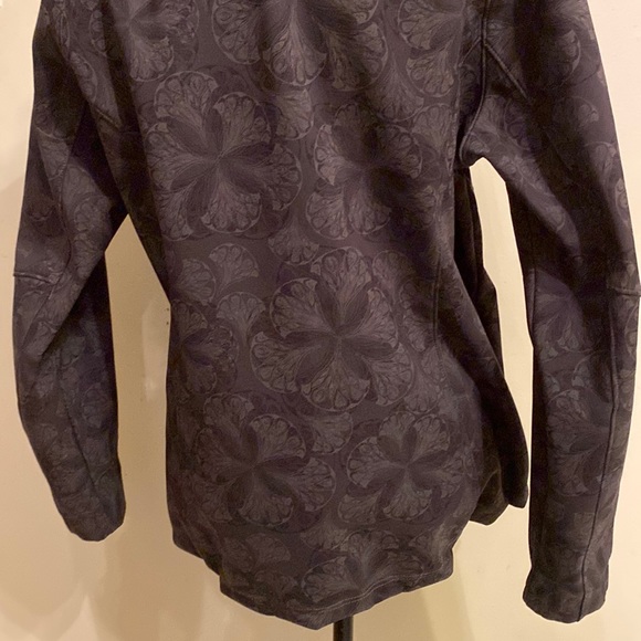 The North Face women’s  floral soft shell jacket  XL - Picture 11 of 16